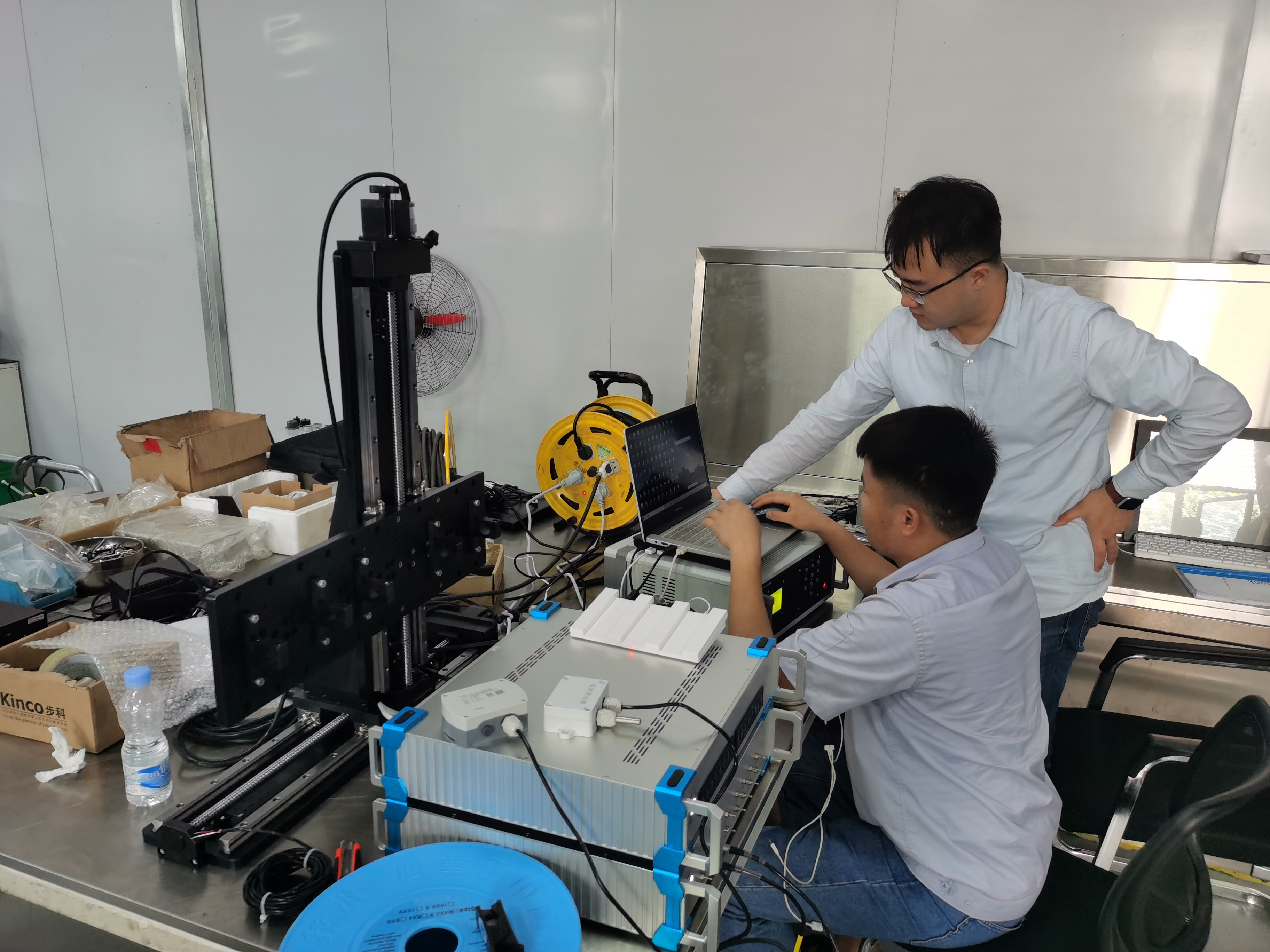 温特纳流场测量研究院:为什么在进行流场测控时推荐使用探针位移台?